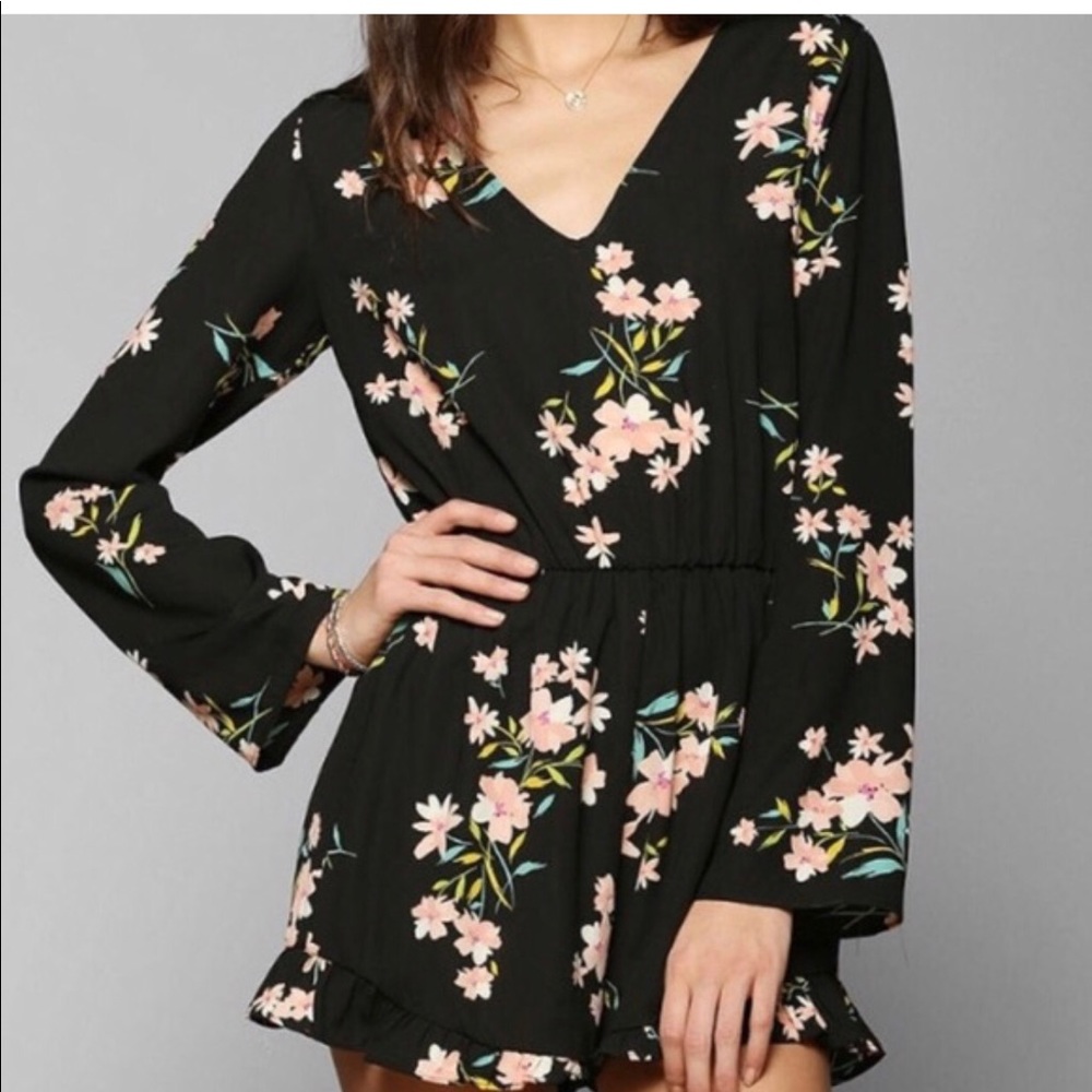 Pins & Needles (Urban Outfitters) floral romper - Picture 3 of 7
